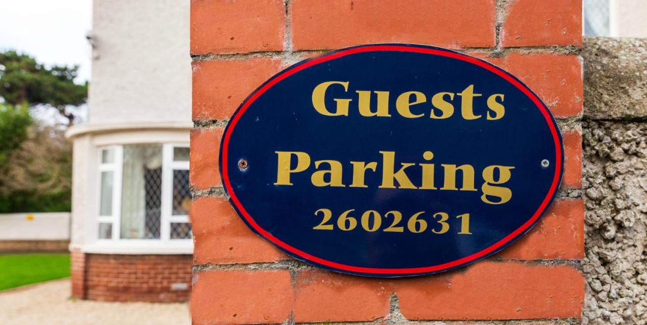 Aaron Court B&B Dublin Exteriör bild